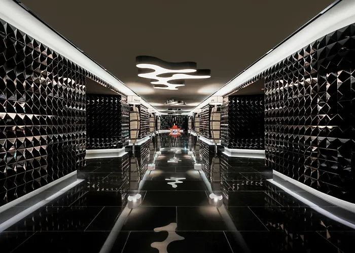 Grand Mercure Ambassador And Residences Yongsan 5*