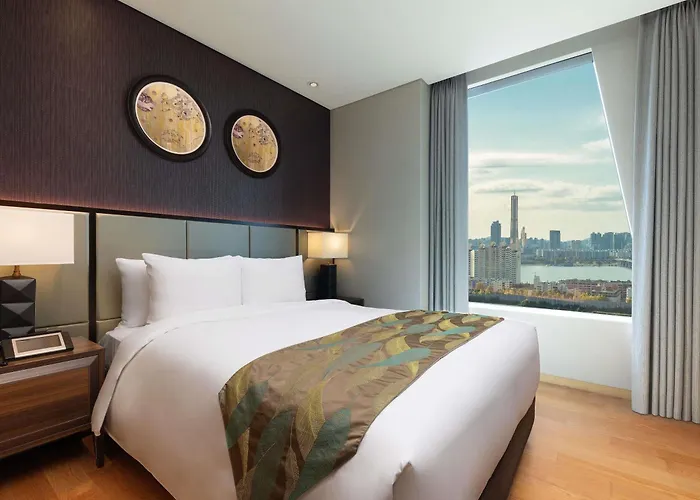 Grand Mercure Ambassador And Residences Yongsan